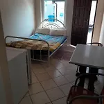 Δωμάτια σε οικογενειακή κατοικία Goscinne